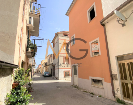 Fabbricato in pieno centro