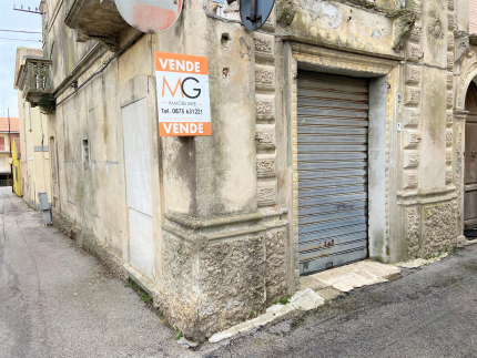 Locale in zona centrale
