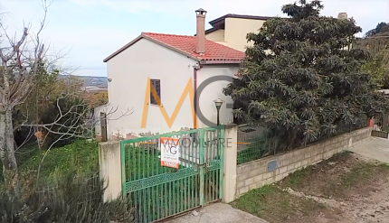 Casa indipendente in zona panoramica