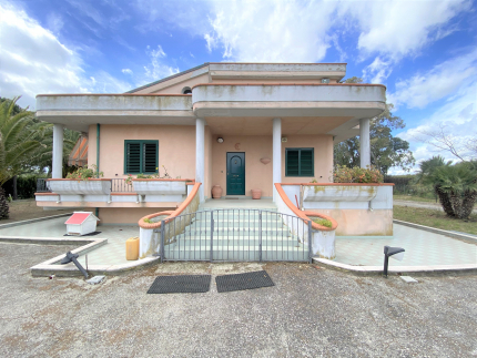 Villa a Termoli in Contrada Colle Brigante